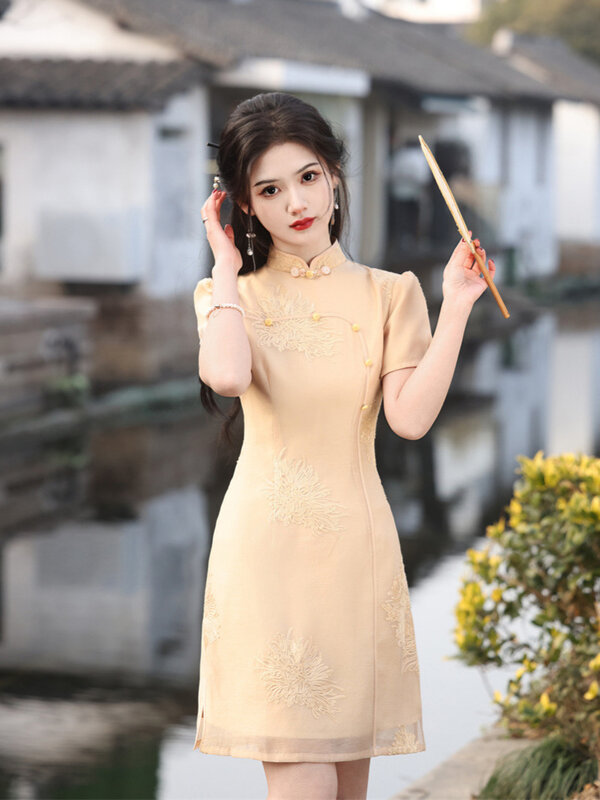 Gaun Cheongsam pendek wanita segar, edisi ditingkatkan Cheongsam 2024 Musim Semi/panas