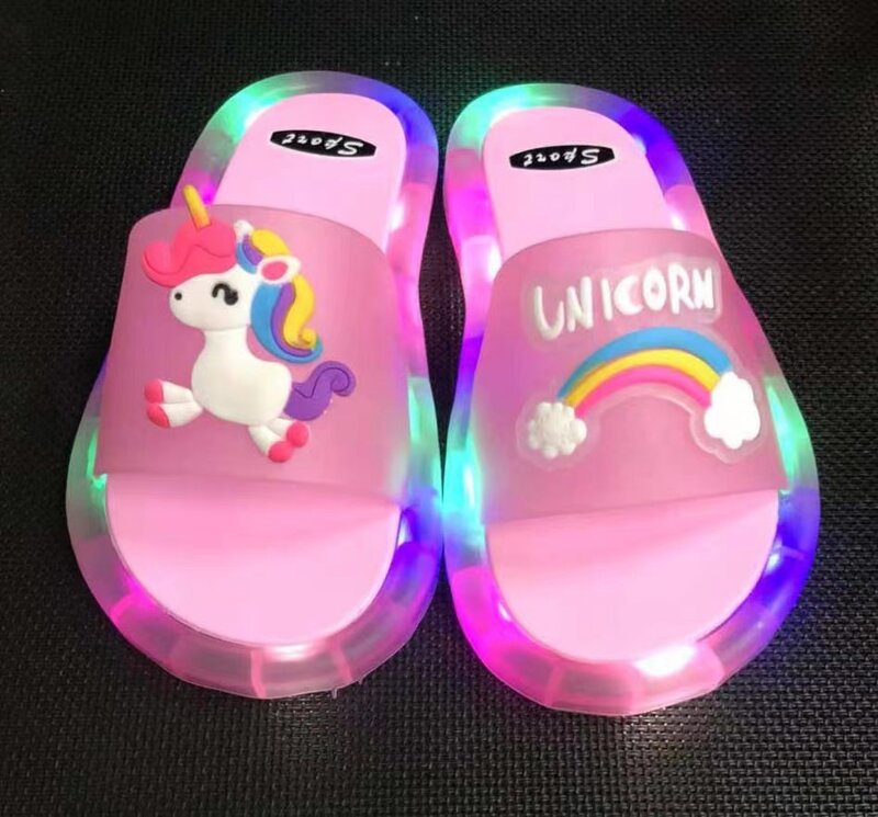 Pantofole per bambini ragazzi e ragazze animali dei cartoni animati stampe scarpe illuminate moda scarpe carine bagno bambini pantofole per bambini tacchi piatti