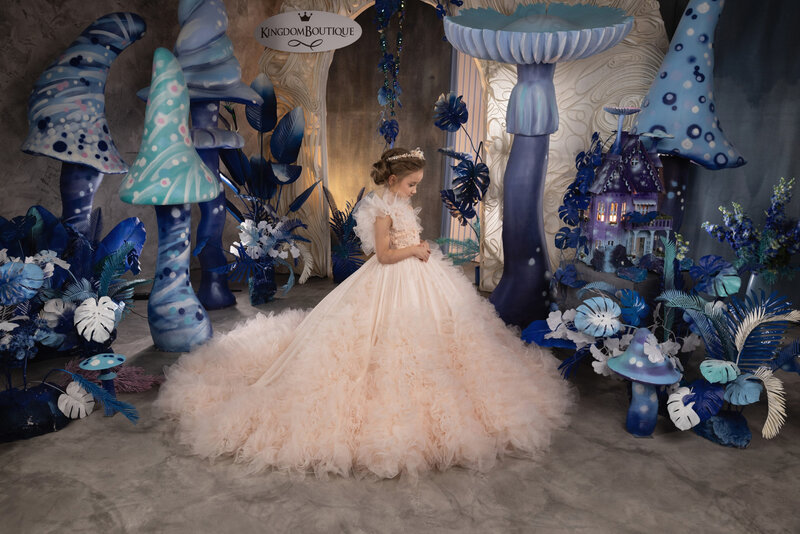 Blush Pink Flower Girl Dress For Wedding Puffy paillettes Applique a strati senza maniche abiti da compleanno per bambini abito da principessa di lusso