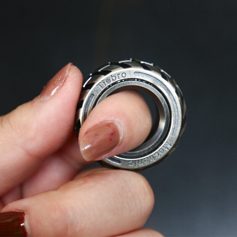 วงล้อเฟืองดุกดิกแหวนตัวเลื่อนดุกดิกของผู้ใหญ่ EDC โลหะของเล่นฟิดเจ็ตสปินเนอร์คลายเครียดของเล่น Relief ของเล่นสำนักงานของขวัญผู้ใหญ่