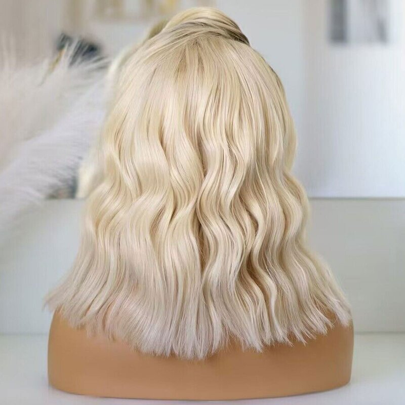 Wig sintetik Ombre pendek bergelombang pirang renda depan Wig Bob untuk wanita Wig berwarna Cosplay 150% tanpa lem