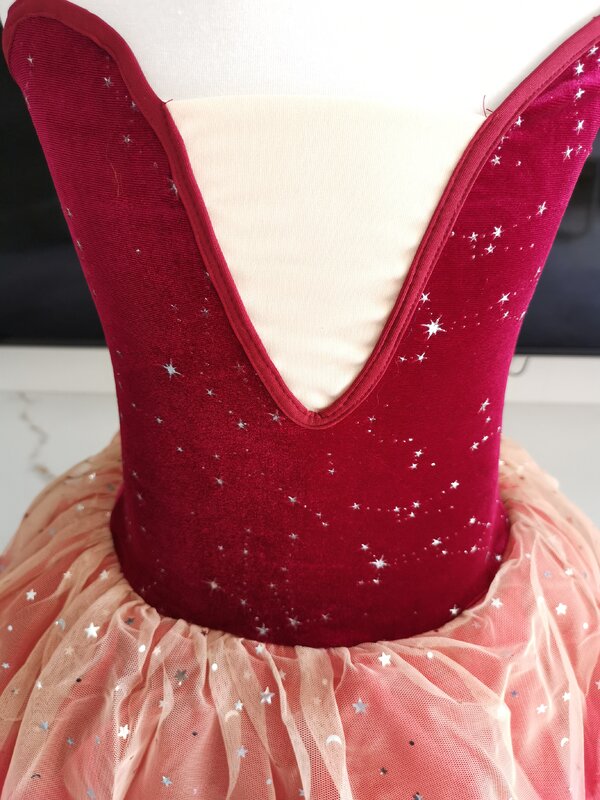 女の子のためのバレリーナのドレス,子供のためのダンスドレス,調節可能なストラップ付きのスカート,赤