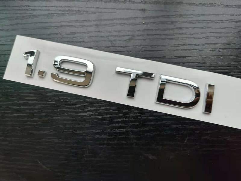 1X Stiker Lencana Lambang Bagasi Belakang Bodi Mobil ABS 1.9 TDI Hitam Glossy Krom untuk Aksesori Audi