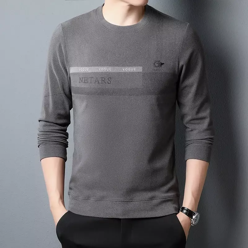 Men's Round Neck Fashionable and Versatile Spring and Autumn Top with Warm Base