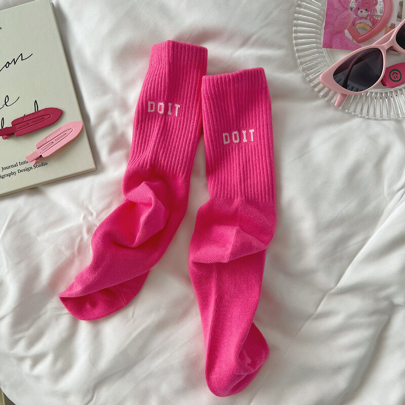 Calcetines rosas de algodón para mujer, medias deportivas de cintura alta con letras, estilo primavera y otoño