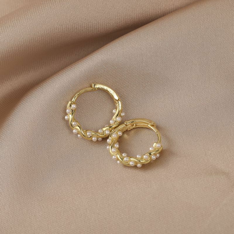 2024 Korean New Simple Temperament Circle Pearl Earrings Fashion Small Versatile Earrings Women's Jewelry