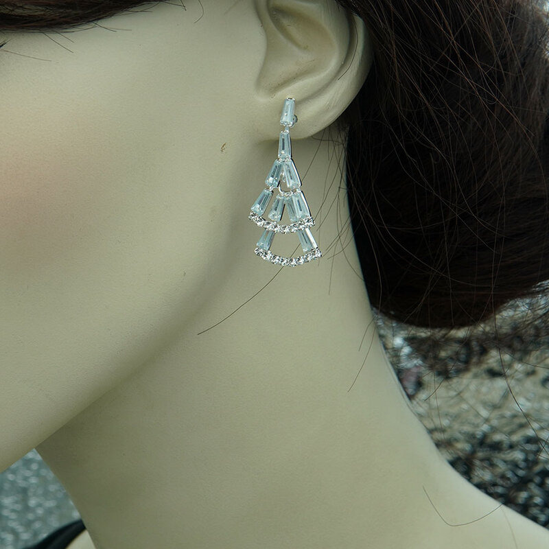 Pendientes geométricos chapados en plata para mujer, aretes con diamantes de imitación exagerados, joyería de boda, regalos, A623, nueva moda