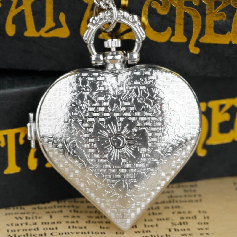 Montre de poche à quartz creuse sculptée en forme de coeur, chiffres arabes avec horloge JOPendant, cadeaux pour étudiants, bijoux populaires, hommes et femmes