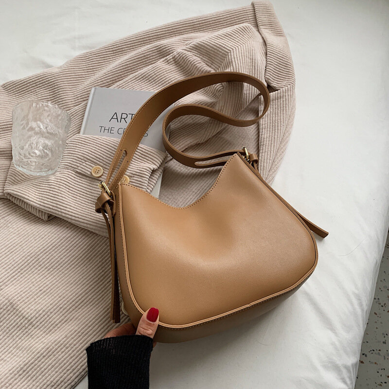 Women's New Fashion Texture Shoulder Bag Large Capacity Retro Women's Crossbody Bag