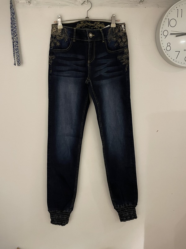 Perdagangan luar negeri pesanan asli Spanyol produk baru modis, cetakan bordir, jeans kasual wanita
