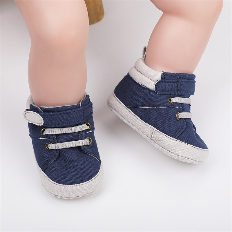 Sepatu balita sol lembut bayi, sneaker datar kasual Anti slip, warna kontras untuk yang baru lahir