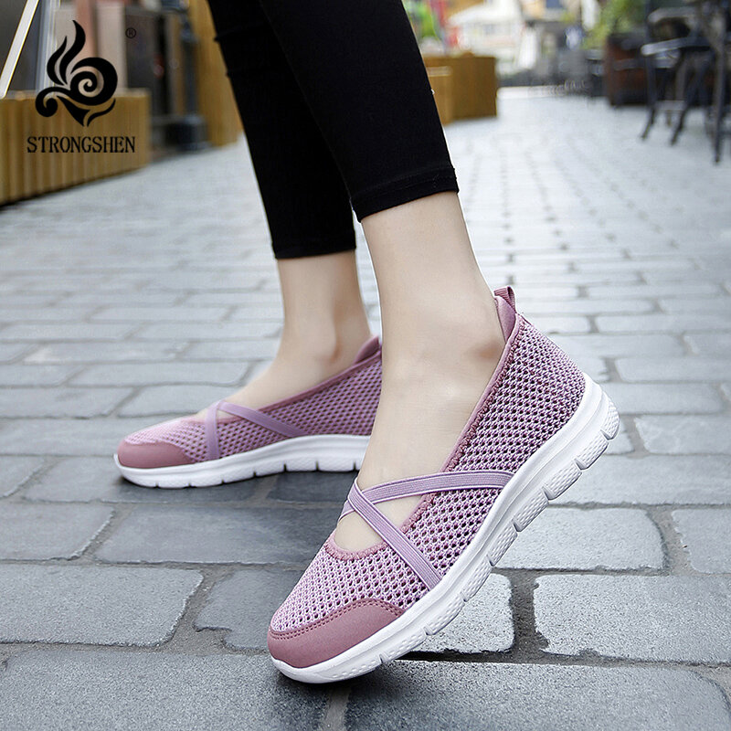 STRONGSHEN sepatu datar wanita, sneaker jala bernafas anti Slip kasual berlubang untuk perempuan musim panas