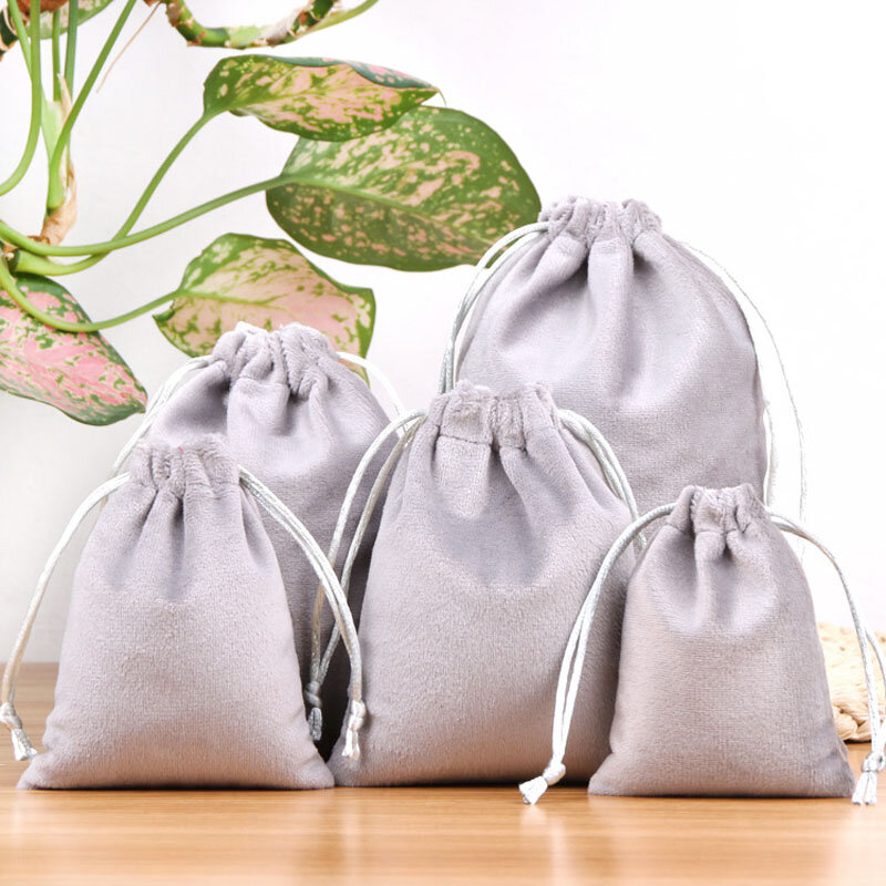 50 pz/lotto di alta qualità 10*12cm sacchetti di velluto con coulisse regalo di nozze caramelle perline braccialetto Display sacchetti di imballaggio possono essere personalizzati