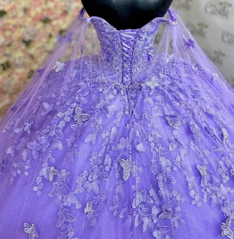 Платье принцессы на тонких бретельках, с кружевной аппликацией и бисером