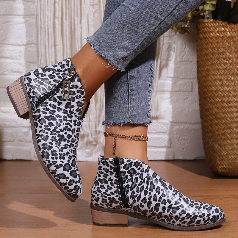 Botas Chelsea puntiagudas con estampado de leopardo para mujer, botines informales de cuero con cremallera lateral, invierno, 2023