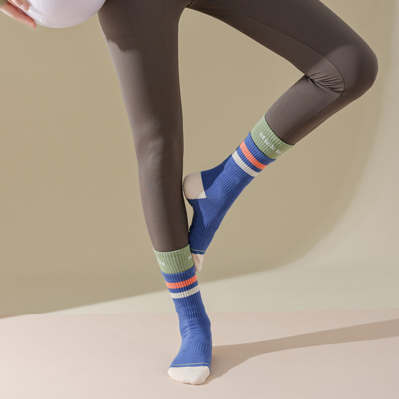 Calzini da Yoga calzini da Pilates a tubo medio antiscivolo professionali calzini da allenamento per il Fitness da ballo calzini sportivi in puro cotone