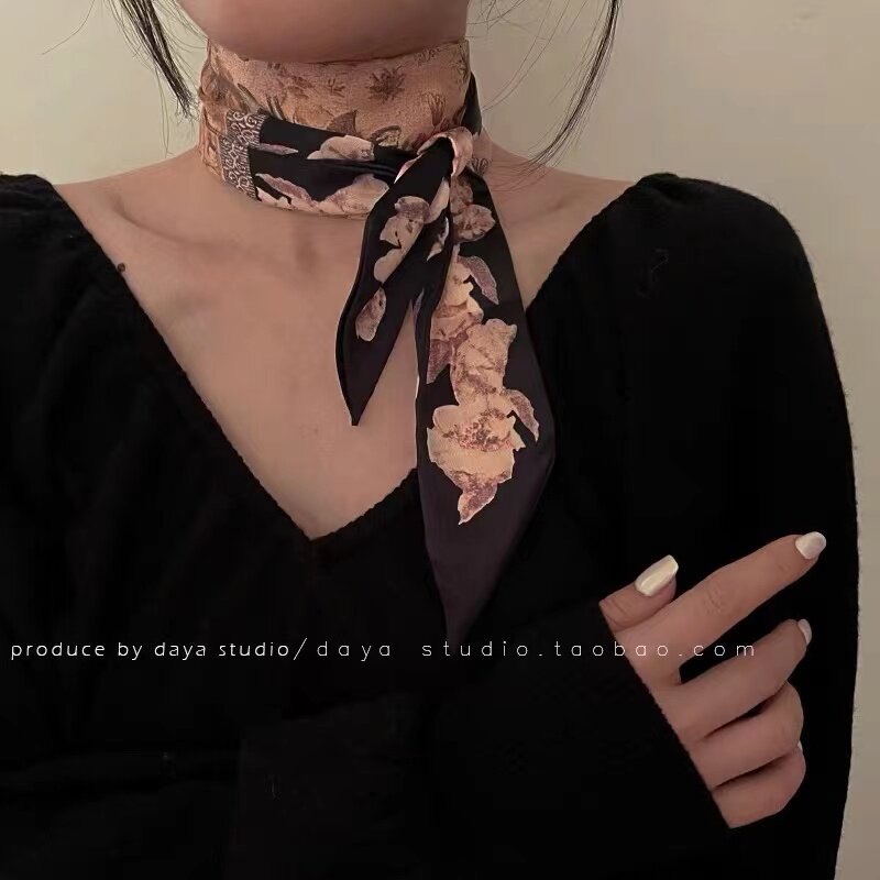 2022新デザインブランドツイル100% シルクスカーフ女性バッグスカーフ手首タオルスカーフヘッドスカーフ夏ネッカチーフ女性