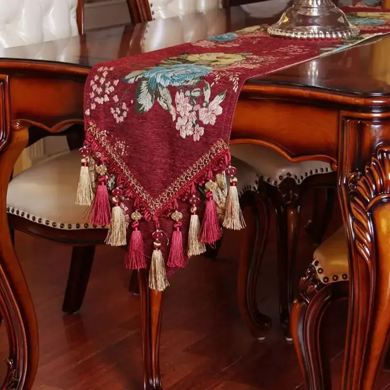 Европейский жаккардовый настольный флаг, чайный столик и ТВ-шкаф, нескользящее длинное полотенце, украшенное бисером, подвеска с кисточкой, скатерть для украшения мебели
