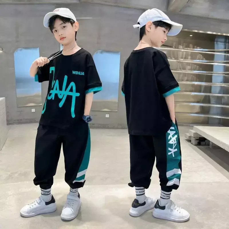 Koreańska odzież dziecięca 2024 letnia moda dla chłopców z krótkim rękawem i krótki dół 2 sztuki 9-12 lat strój dresowy
