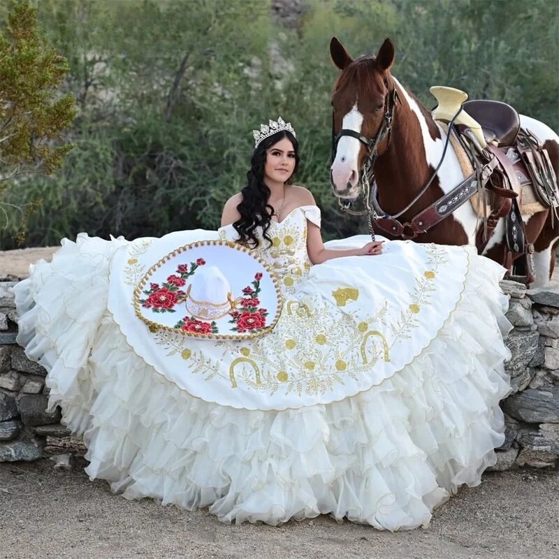 Charro-vestidos de princesa para quinceañera, vestido de baile sin hombros, Organza con volantes, dulce 16 vestidos, 15 Años, mexicano