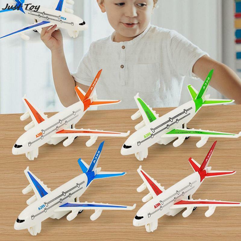 Model Bus udara dekorasi pesawat Rebound warna acak anak mainan penumpang pesawat penumpang pesawat lempar