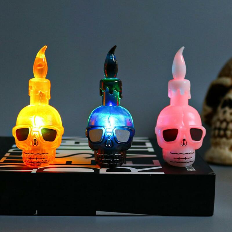 Lámpara de calavera de Halloween realista sin llama, lámpara de vela falsa con cabeza de esqueleto operada por batería, decoración de fiesta