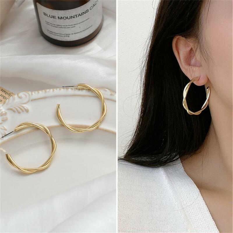 Geometric Metal Earrings For Women Jewelry Gift Female Fashion Classic Irregular Circle Square Stud Earrings Women's Earrings