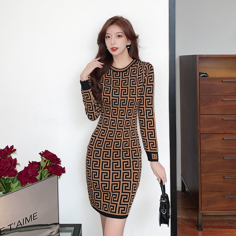 Yuqi senhora do escritório vestido de malha outono casual fino o-pescoço manga longa sexy mini vestidos para as mulheres elegante jacquard xadrez moda