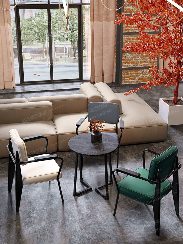 단단한 나무 레트로 커피숍 바 테이블 및 의자 조합, 바베큐 커피숍, 밀크티 숍, 펍 카드 시트 소파