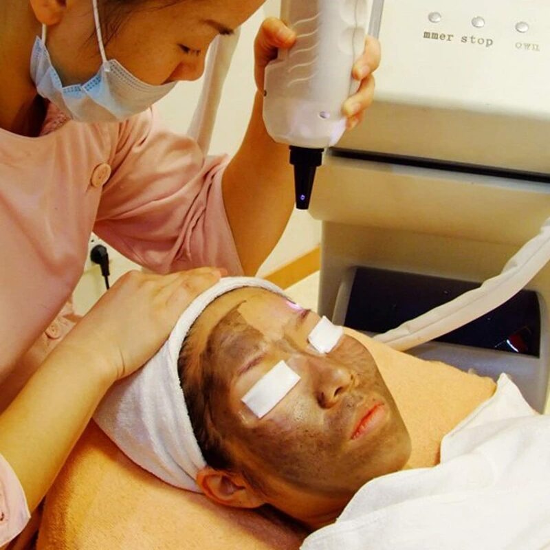 Gel de crema de cáscara de carbono para rejuvenecimiento de la piel, muñeca negra, limpieza profunda de la piel Facial con Gel de carbón Nano activado, 80ML