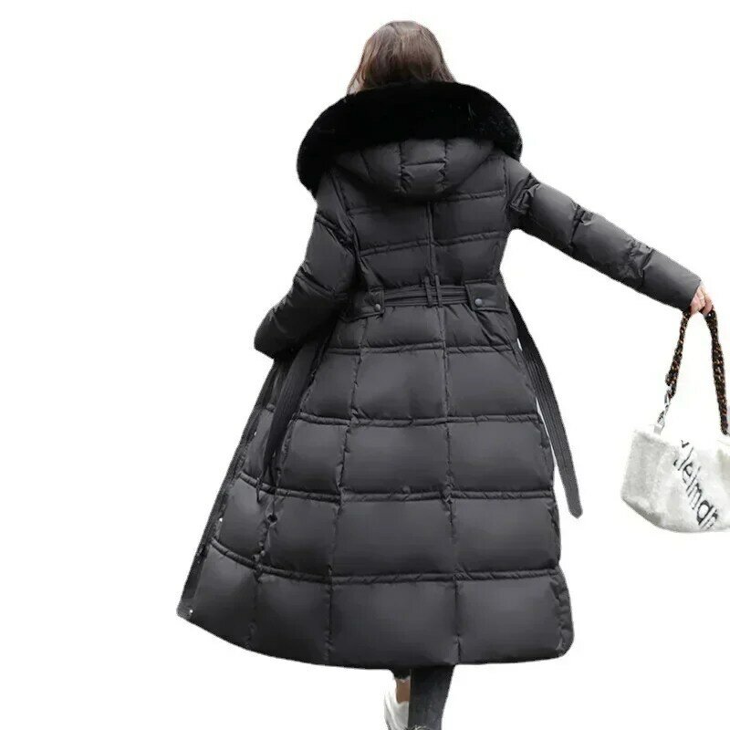 Jaket parka katun untuk wanita, jaket parka musim dingin bahan katun panjang X di atas lutut dengan kerah rambut besar versi Korea, jaket pelangsing sabuk parka
