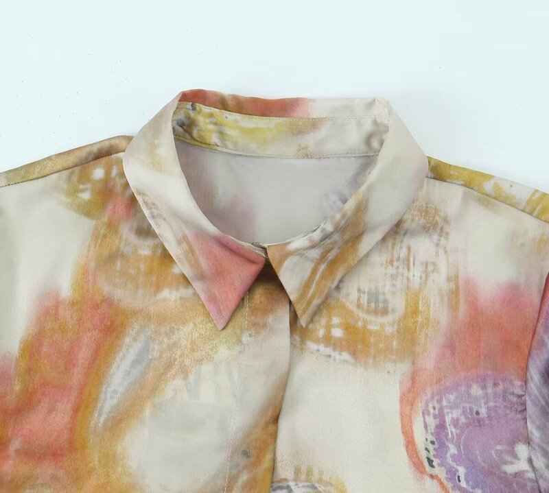 قميص نسائي طويل ملمس من الحرير ، توب بأزرار عتيقة ، موضة غير رسمية ، ديكور مطبوع ، فريد ، جديد ، بأكمام.