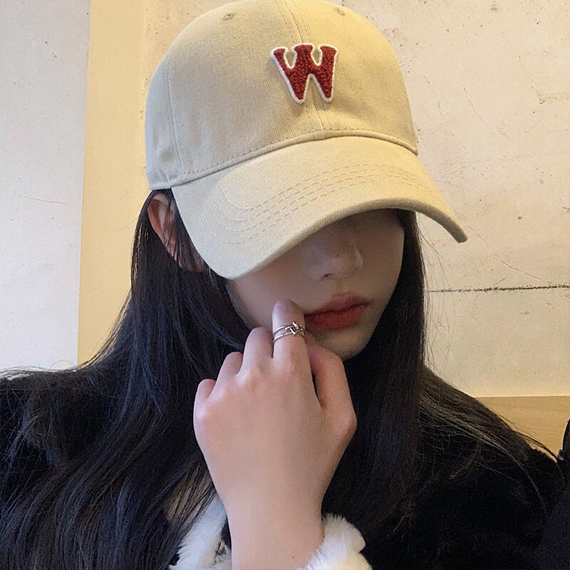 Letter baseball cap for girls in spring and summer,Korean version,small face,deep top,flat tongue cap,Japanese style