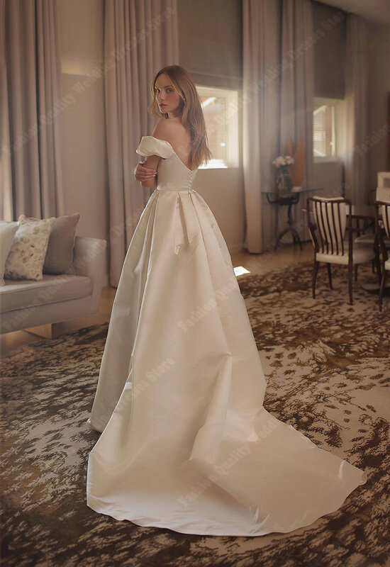 Eleganckie, świecące, satynowe suknie ślubne, puszyste suknie ślubne 2024 najnowsze piękne boczne, wysoko rozszczepione kobiety Vestidos De Novia