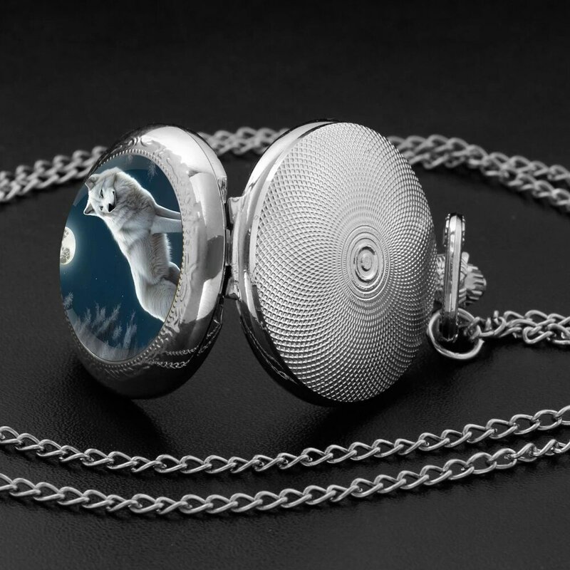 Creative Moon Wolf Quartz Pocket Watch Women Men Fashion Glass Dome Necklace Unique Pendant Silver Clock Watch Gift Accessories