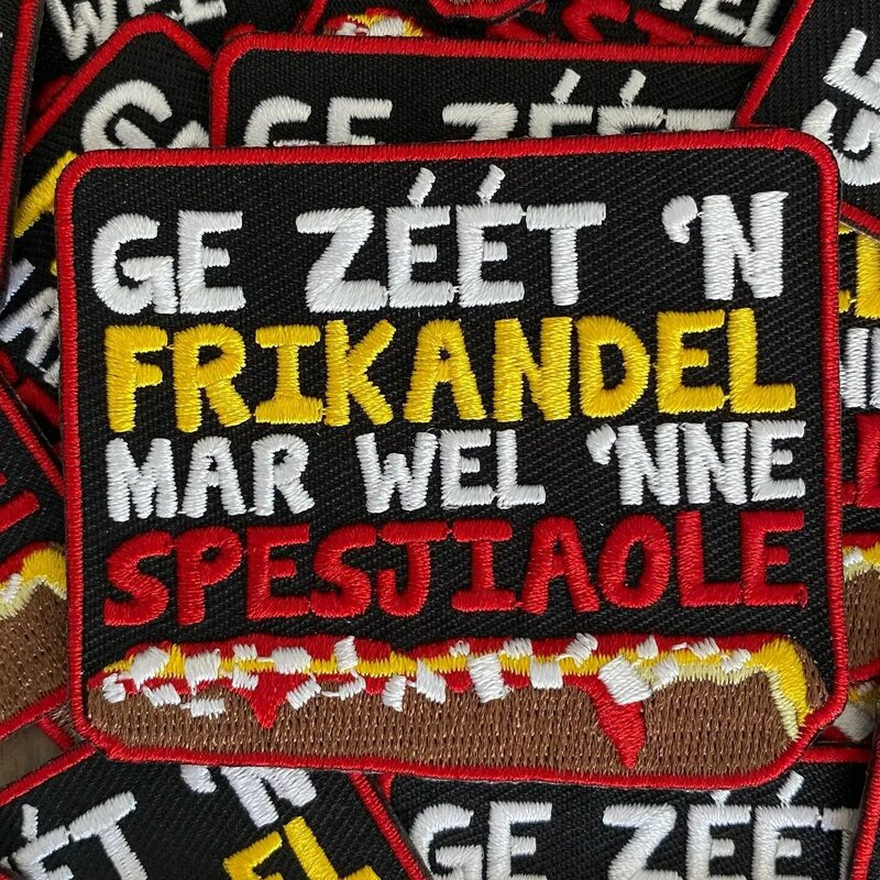 จดหมายแพทช์ Temptation Oeteldonk กบสัญลักษณ์ Carnival สำหรับเนเธอร์แลนด์ Full เย็บปักถักร้อยเหล็กบนแพทช์สำหรับเสื้อผ้าสติกเกอร์
