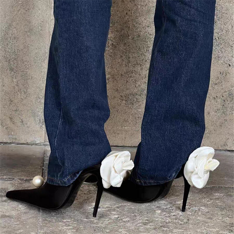 2024 여성용 진주 포인티드 토 얇은 힐 슬리퍼, 우아한 실크 새틴 로즈 장식 신발, 캐주얼 패션 브랜드 디자인, 신상