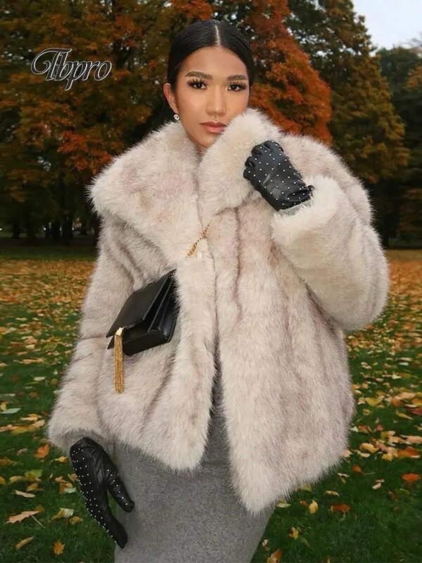 Pardessus Shaggy à manches longues en fausse fourrure de renard moelleux pour femmes, veste d'hiver, manteau de rue féminin, optique chaude, mode de luxe
