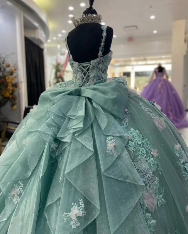 Miętowa zielona księżniczka Quinceanera sukienka balowa paski Spaghetti aplikacje słodkie 16 sukienek 15 Años meksykańskie