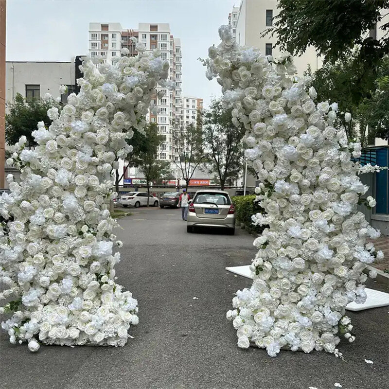 Mewah putih latar belakang pernikahan tanduk sapi dekorasi lengkungan pengaturan bunga mawar hydrangea lantai bunga baris pesta acara tampilan jendela