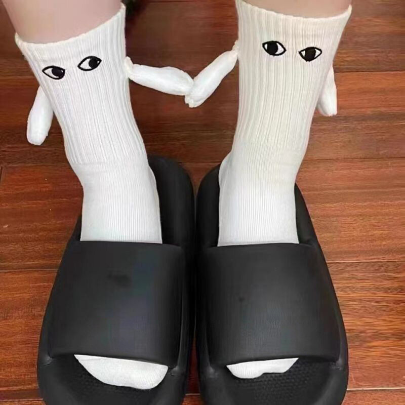 10Pairs Club Celebrity Ins Fashion Funny Creative Magnetic Attraction Hands Black White Cartoon Eyes Couples Sox Socks