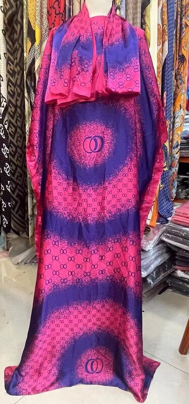 Mode gaya baru 2023 pakaian wanita Afrika longgar pakaian Dubai Dashiki Abaya desain cetak ukuran bebas dengan syal gaun panjang longgar