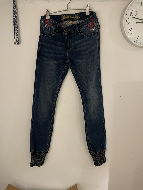 Foreign trade original Spanish fashion new products, multiple styles, embroidered prints, women's fashion casual jeans