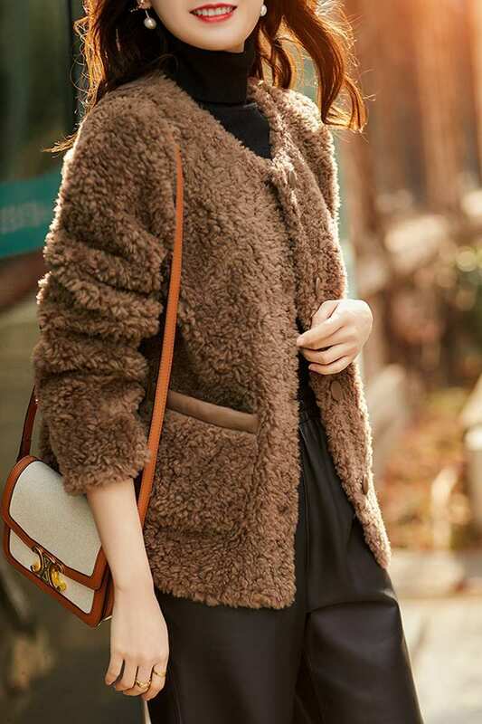女性用の短いニットジャケット,暖かい秋のコート,毛皮の統合,ラムウール,トレンディコート