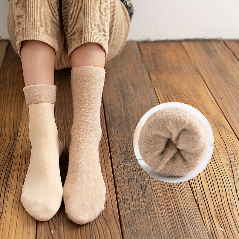 Mais veludo espessado meias de neve para as mulheres outono e inverno estilo quente escovado quente nu perna artefato no tubo meias