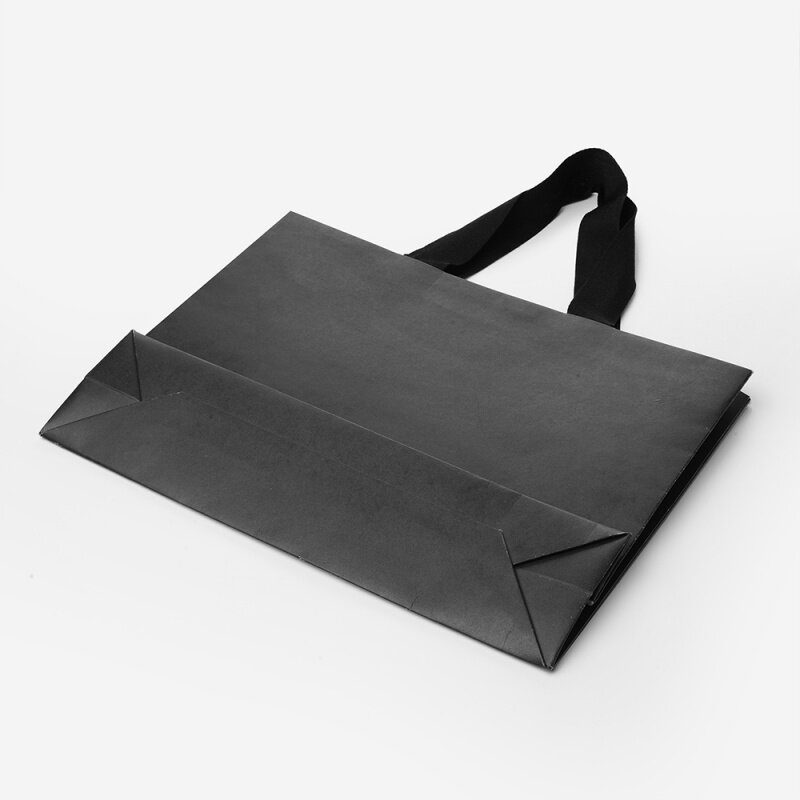 Producto personalizado, bolsa de papel de compras negra mate de lujo con logotipo para ropa, bolsa de embalaje personalizada