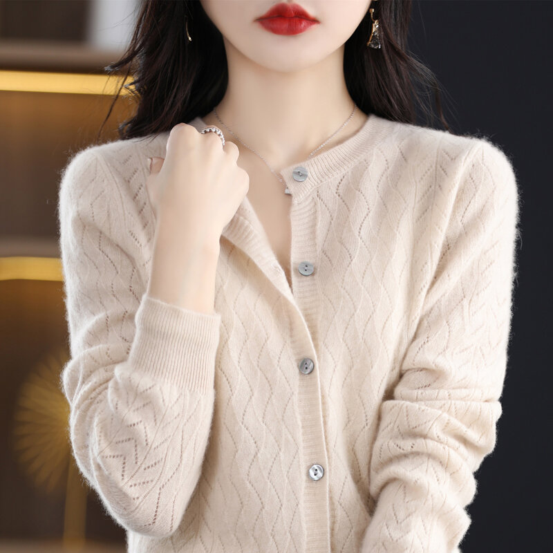 Кардиган ранней весны женский с круглым вырезом Новинка 2023 модный небольшой ароматный однотонный Универсальный свитер в Корейском стиле