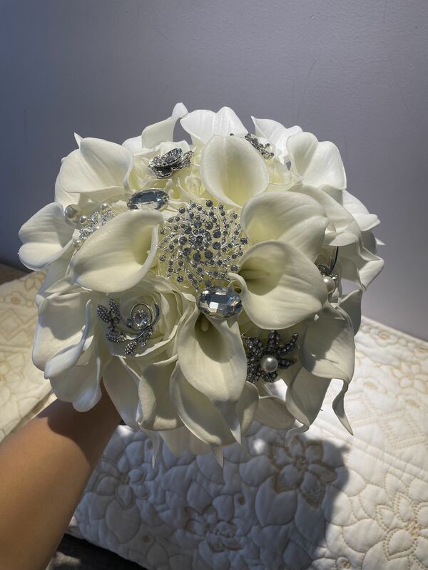 ดอกไม้ประดิษฐ์ทำมือช่อดอกไม้งานแต่งขาวแบบใหม่ buket pengantin คาลาเมนโตสำหรับตกแต่งงานแต่งงาน