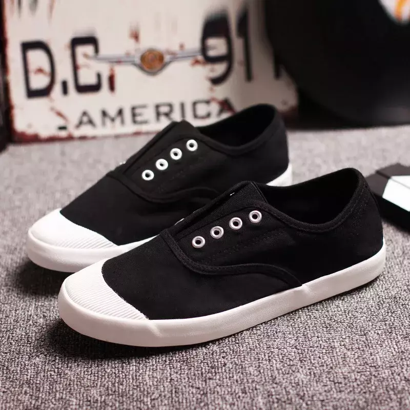 Classic Canvas Men Shoes Fashion Slip on Vulcanized Shoes for Men Summer Flat Casual Sneakers for Men Breathable Cloth Footwear