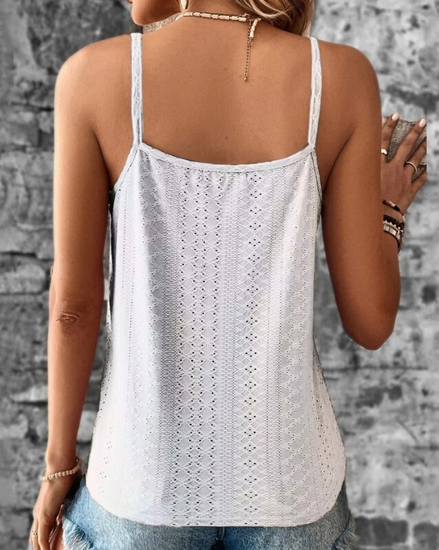 Tops Women 2024 Summer Chain Decor Eyelet Embroidery Lace Patch V-Neck Sleeveless Chain Tank Top Y2K Daily Casual Top